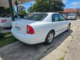 
										2004 Mitsubishi Magna full									
