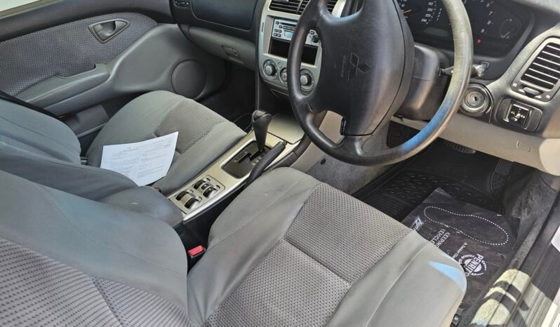 
								2004 Mitsubishi Magna full									