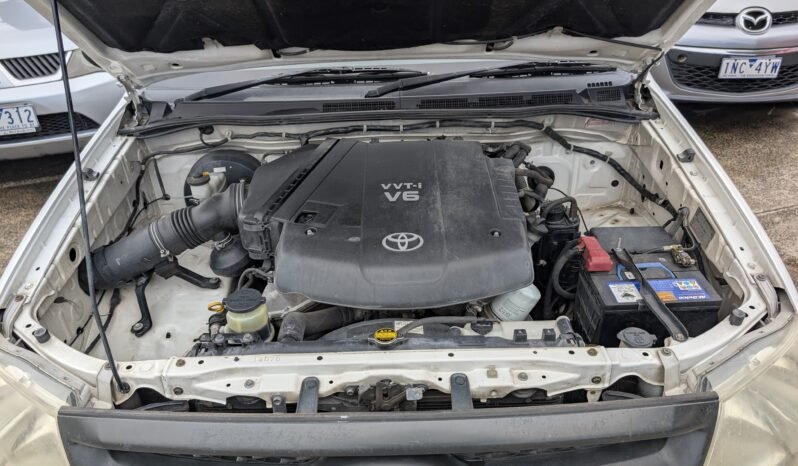 
								Hilux full									