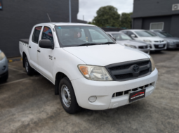 
										Hilux full									
