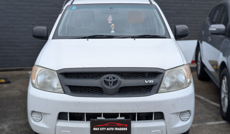 
								Hilux full									