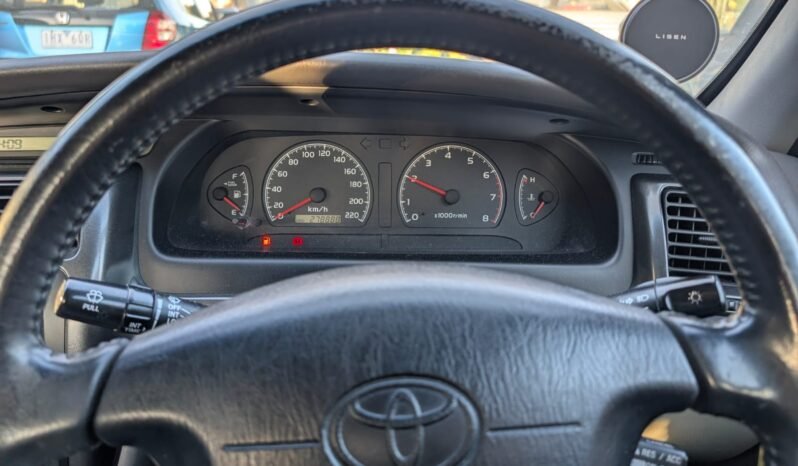 
								TOYOTA 2003 AVALON full									