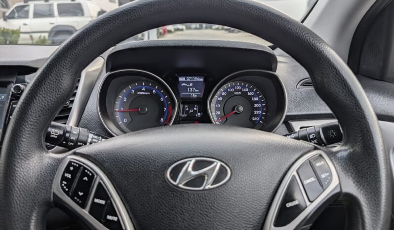 
								Hyundai i30 2016 full									