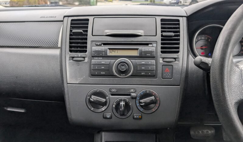 
								Nissan Tiida 2006 full									