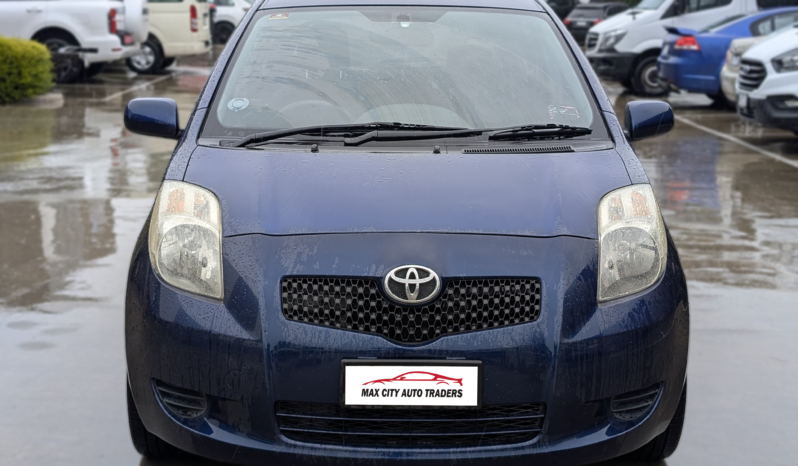 
								Toyota Yaris full									