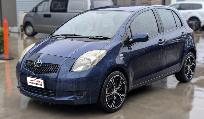
								Toyota Yaris full									