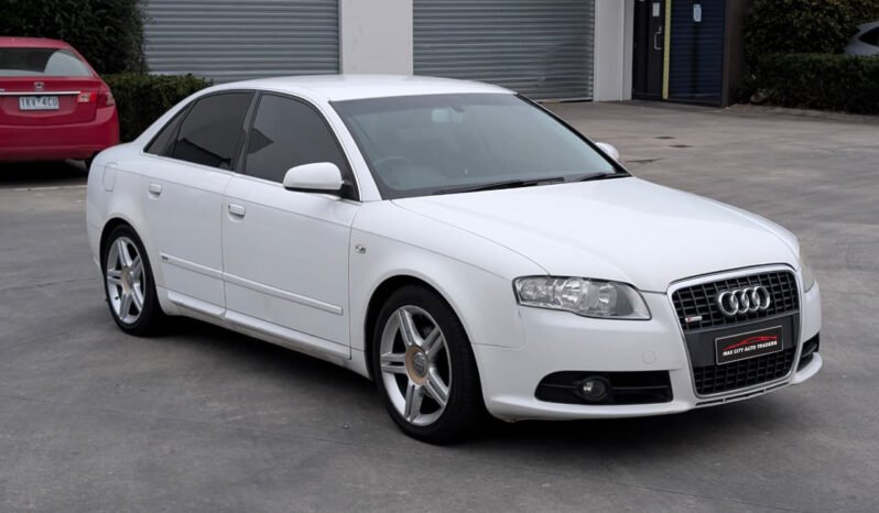 
								Audi A4 full									