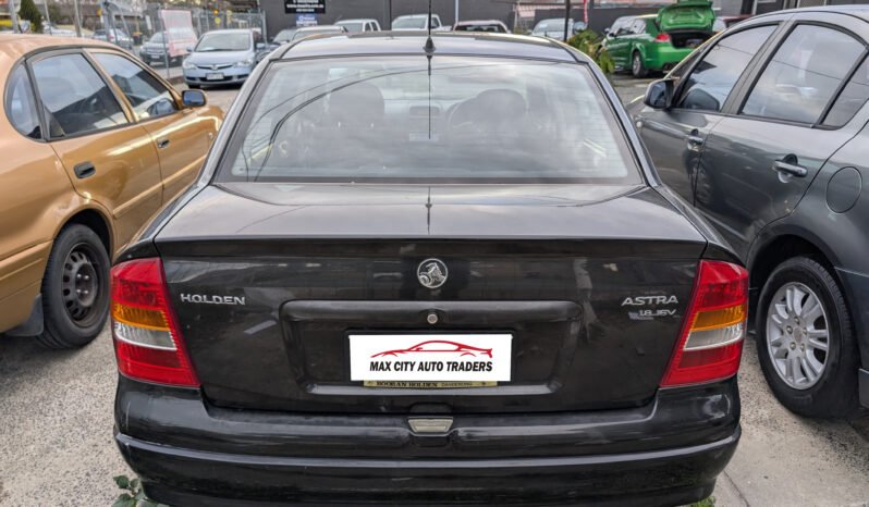 
								Holden Astra 2001 full									