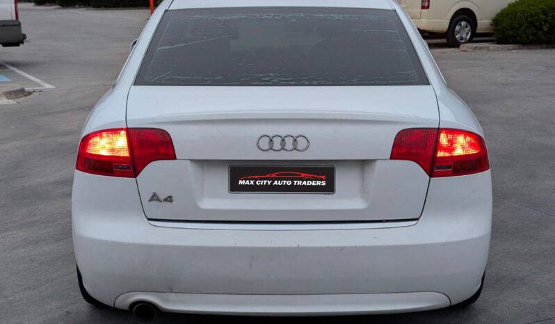 
								Audi A4 full									
