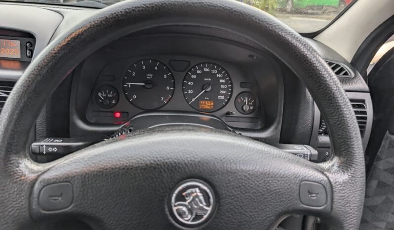 
								Holden Astra 2001 full									