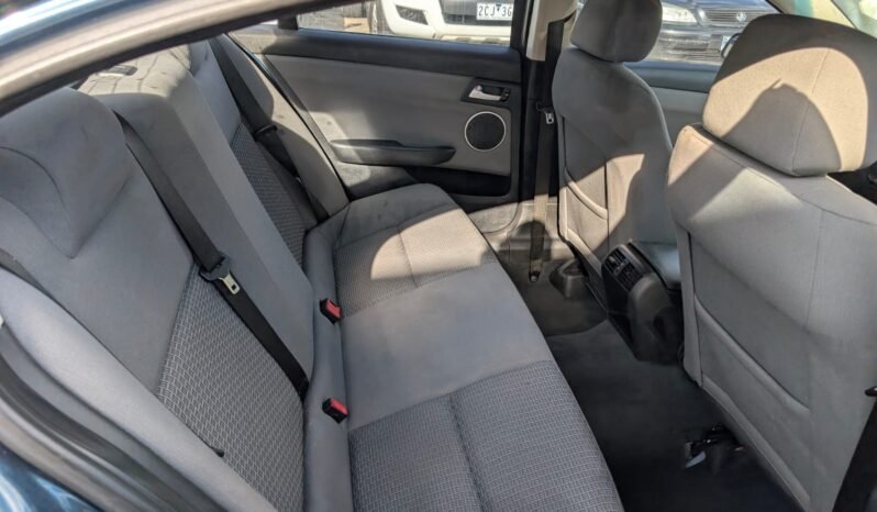 
								Holden Commodore 2012 full									