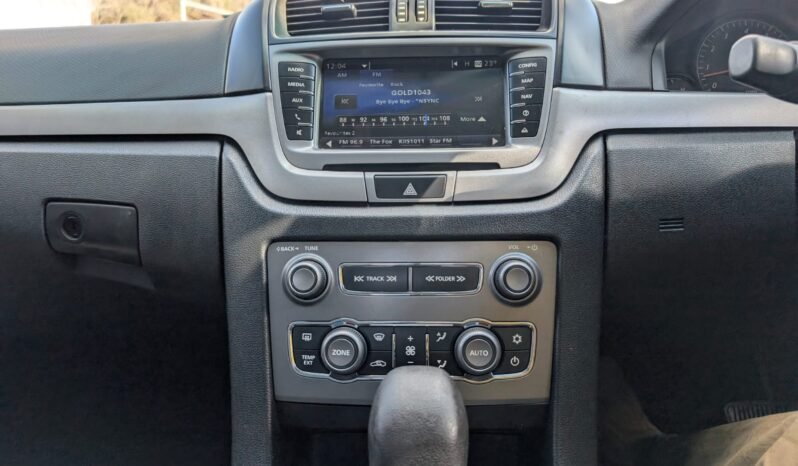 
								Holden Commodore 2012 full									