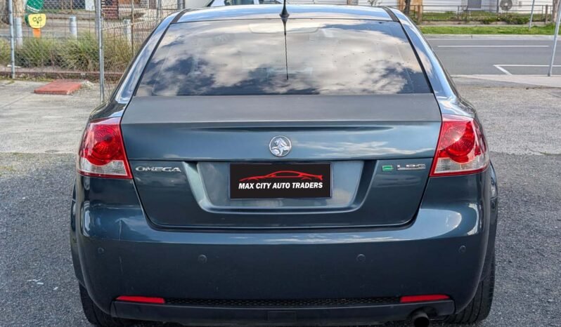 
								Holden Commodore 2012 full									