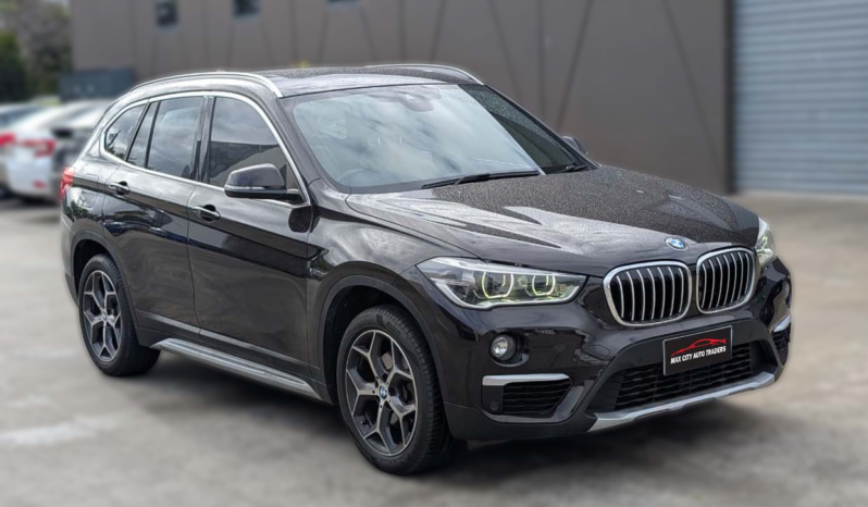 
								BMW X1 full									