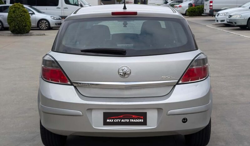 
								Holden Astra full									
