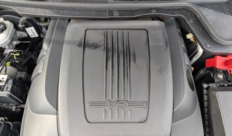 
								Commodore SV6 Wagon full									