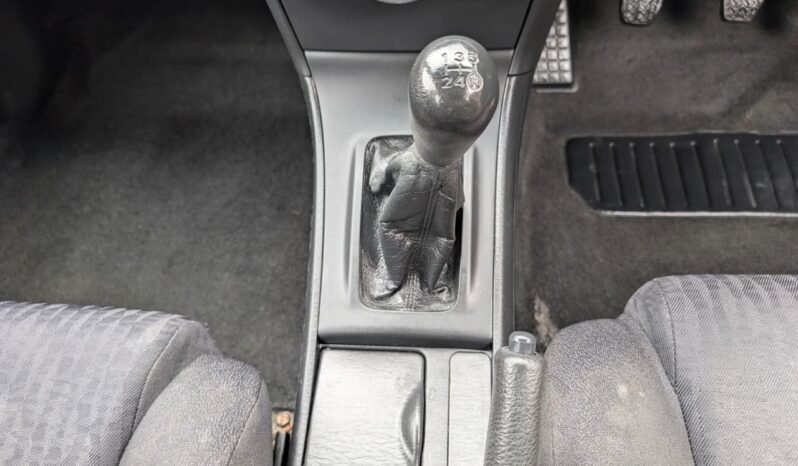 
								Toyota Corolla Conquest full									