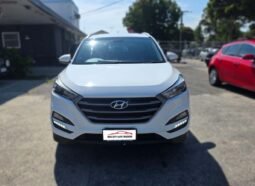 
										Hyundai Tucson full									