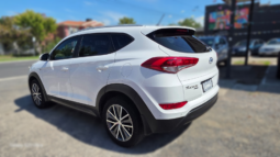 
										Hyundai Tucson full									