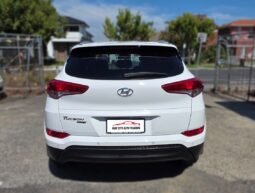 
										Hyundai Tucson full									
