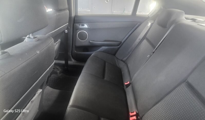 
								Holden Commodore SV6 full									