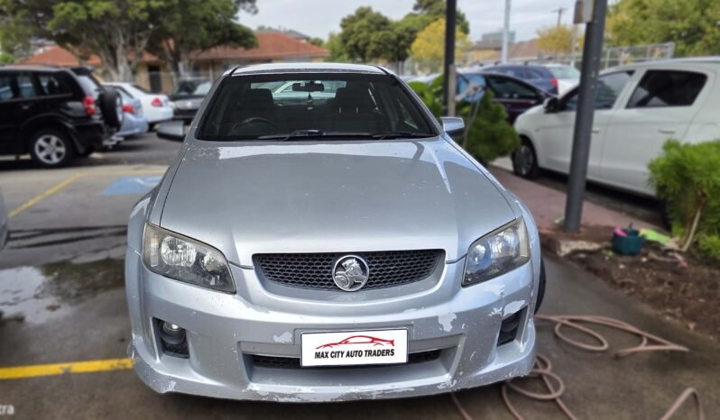 
								Holden Commodore SV6 full									