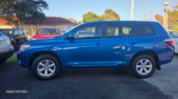 
										TOYOTA KLUGER full									