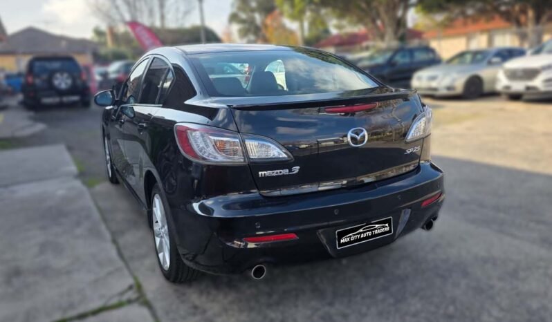 
								Mazda 3 SP25 full									