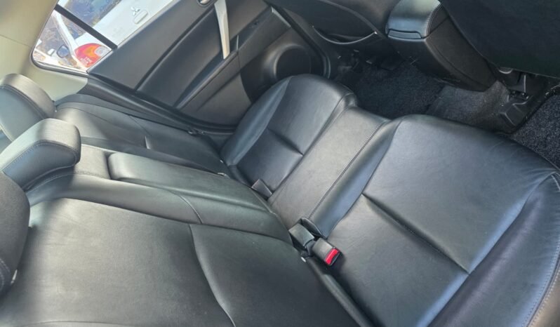 
								Mazda 3 SP25 full									