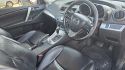 
										Mazda 3 SP25 full									