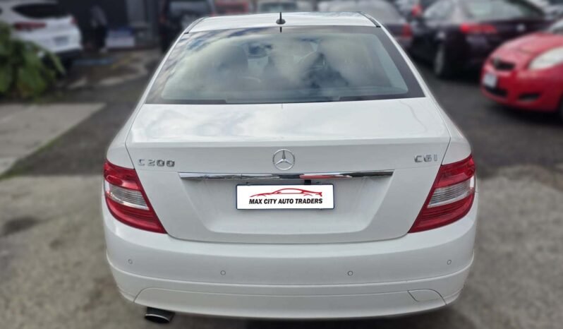 
								Mercedes-Benz C200 full									