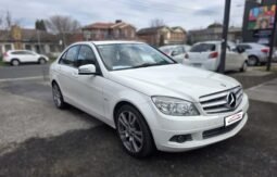 
										Mercedes-Benz C200 full									