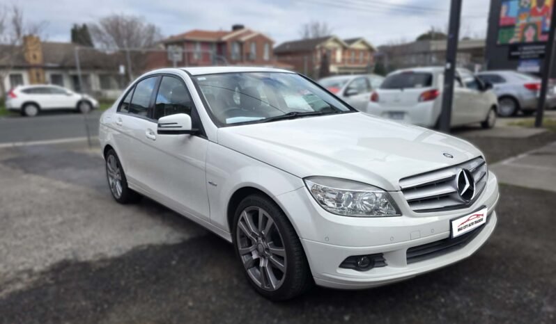 
								Mercedes-Benz C200 full									